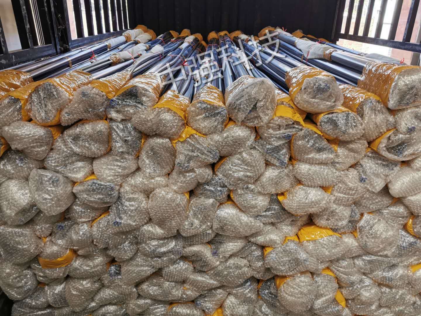 中強科技-生產(chǎn)的封孔器出爐啦、”